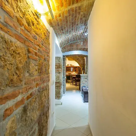 Kronhaus 3*