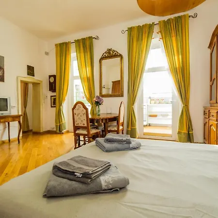 Kronhaus 3*
