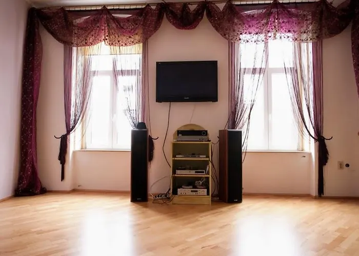 Kronhaus Guest house 3*