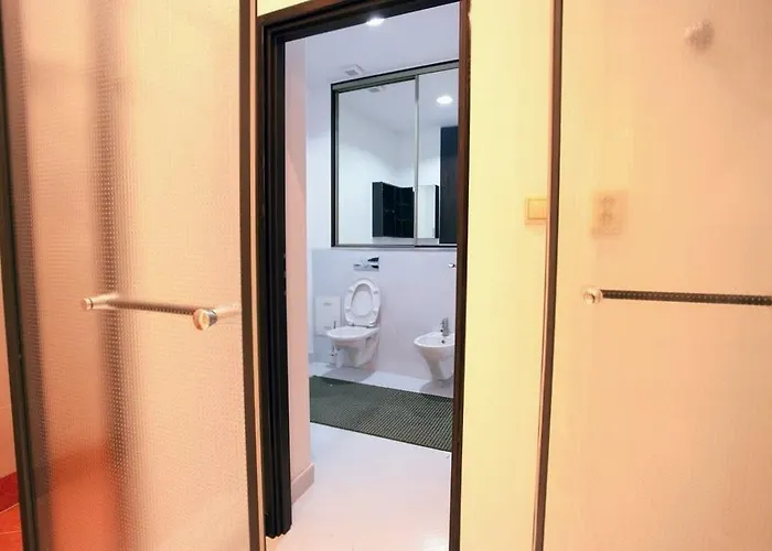 Kronhaus بيت ضيافة 3*