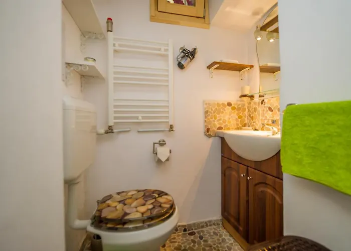 Kronhaus بيت ضيافة